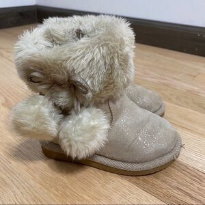 Jumping Beans Tan Faux Fur Boots Sz 5 Pom Pom